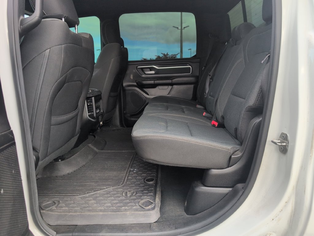 Used 2022 RAM 1500 Big Horn AWD/4WD image 9