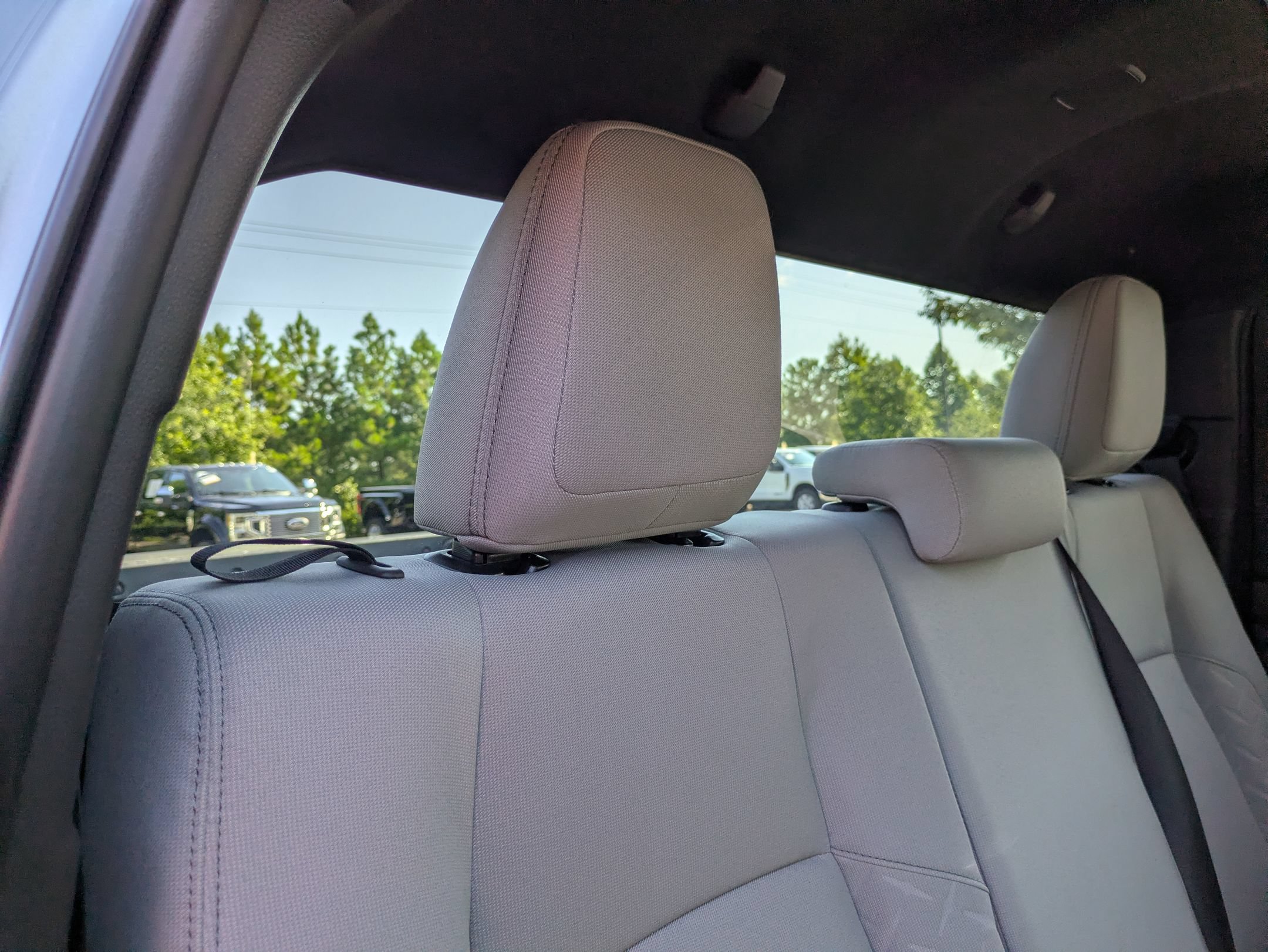 Used 2025 Toyota Tacoma SR5 AWD/4WD image 39