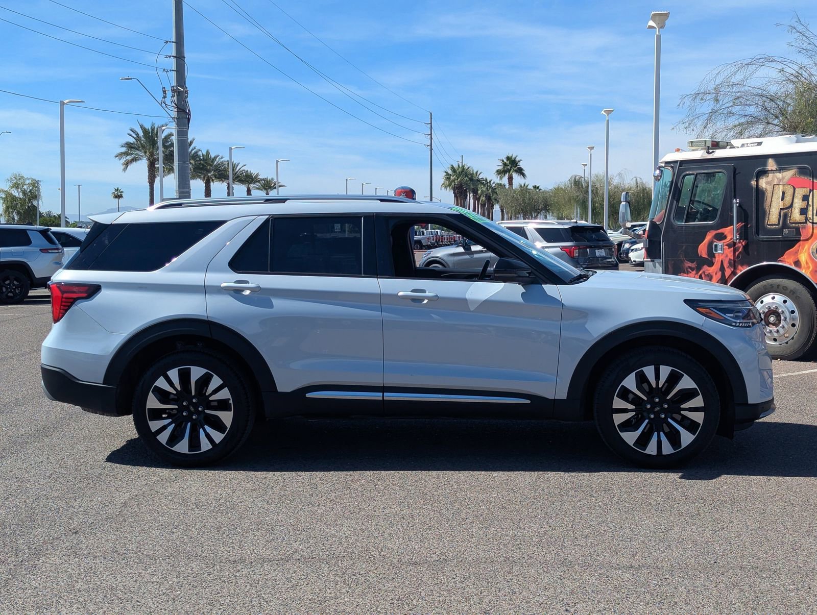 Certified 2025 Ford Explorer Platinum w/ LUX Leather Package image 6