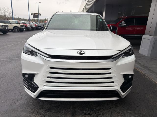 Used 2025 Lexus TX 500h AWD w/ Technology Package image 2