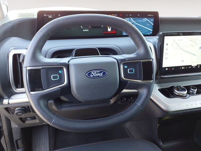 Certified 2025 Ford Expedition Active AWD/4WD image 13