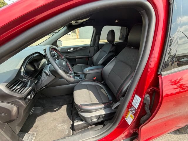 Certified 2024 Ford Escape ST-Line w/ Tech Pack #1 AWD/4WD image 15