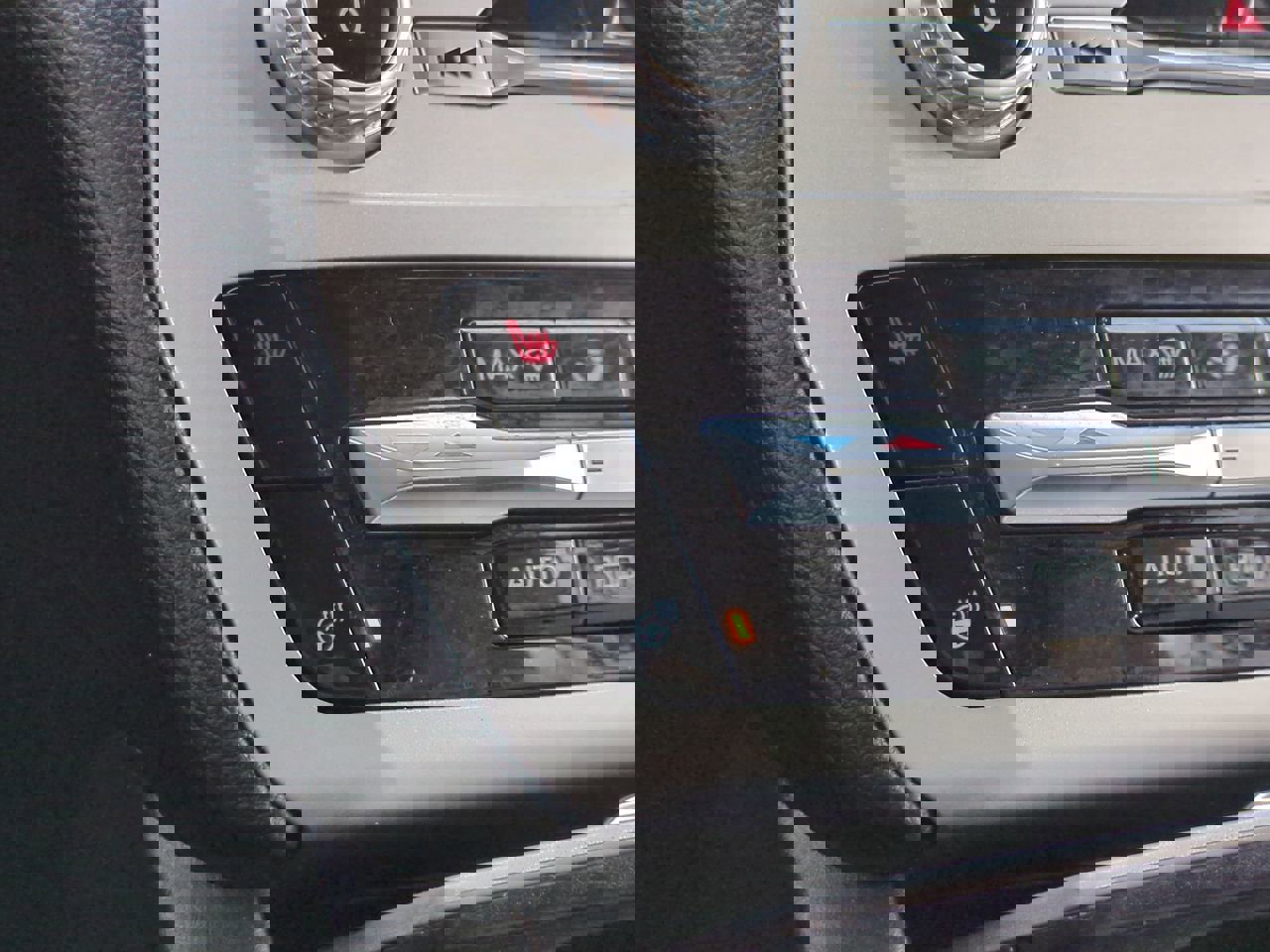 Certified 2022 Ford Explorer XLT w/ Equipment Group 202A image 22