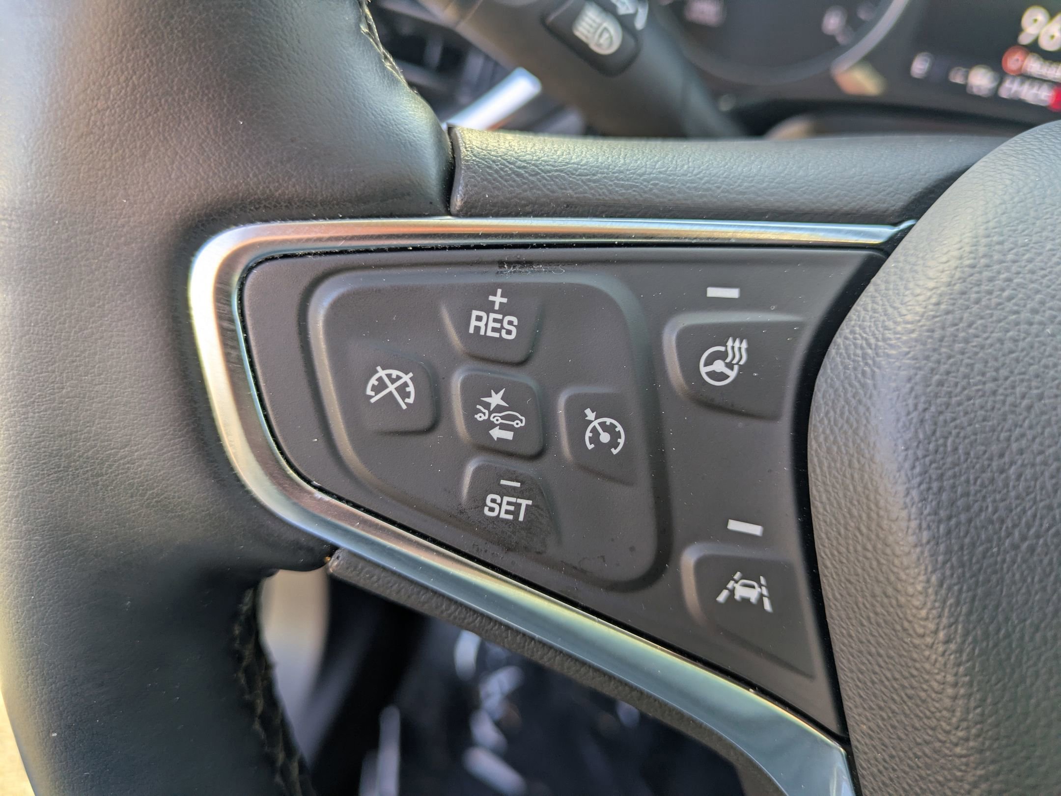 Used 2024 Chevrolet Equinox LT image 17