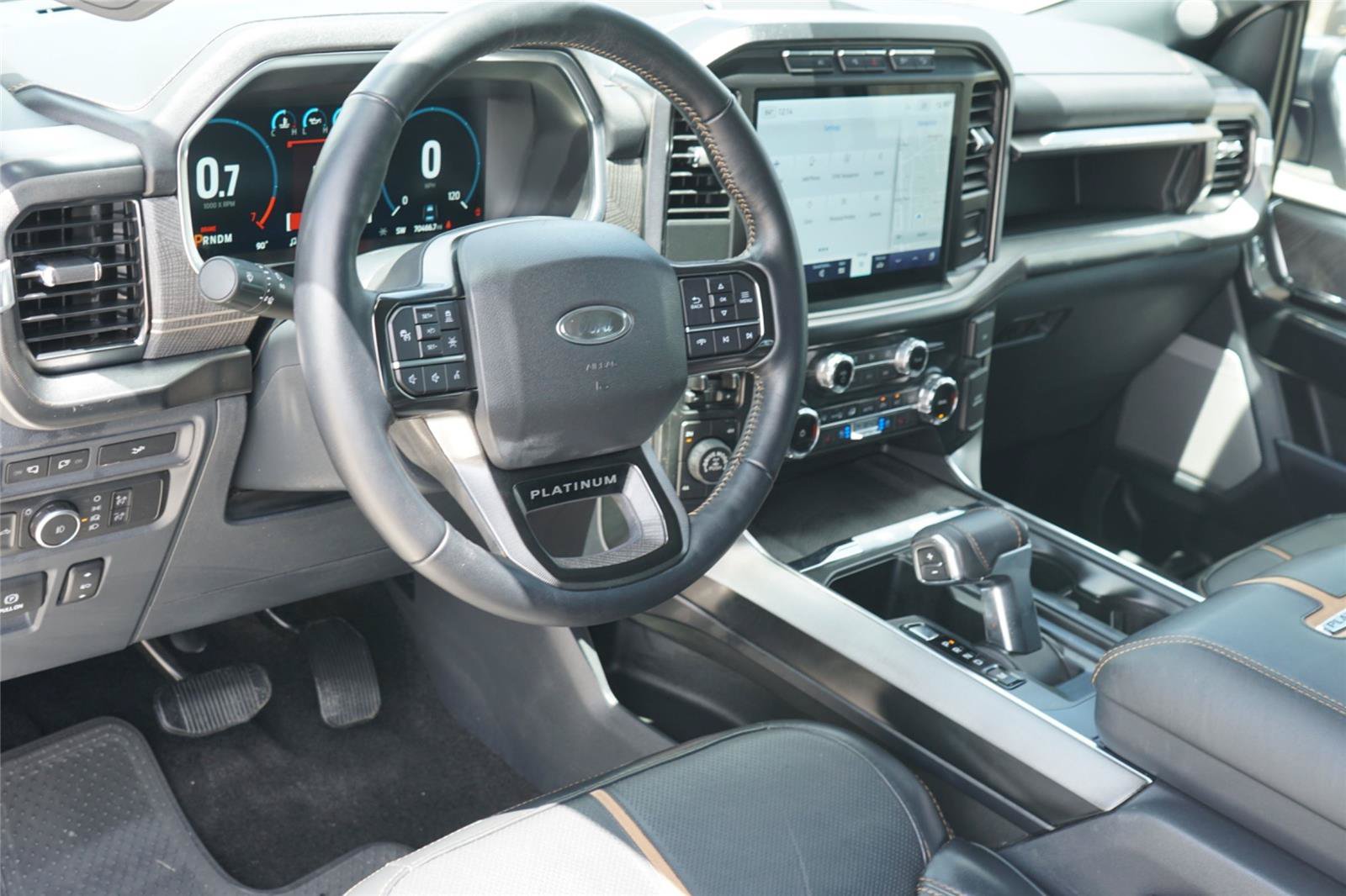 Certified 2022 Ford F150 Platinum w/ FX4 Off-Road Package AWD/4WD image 9