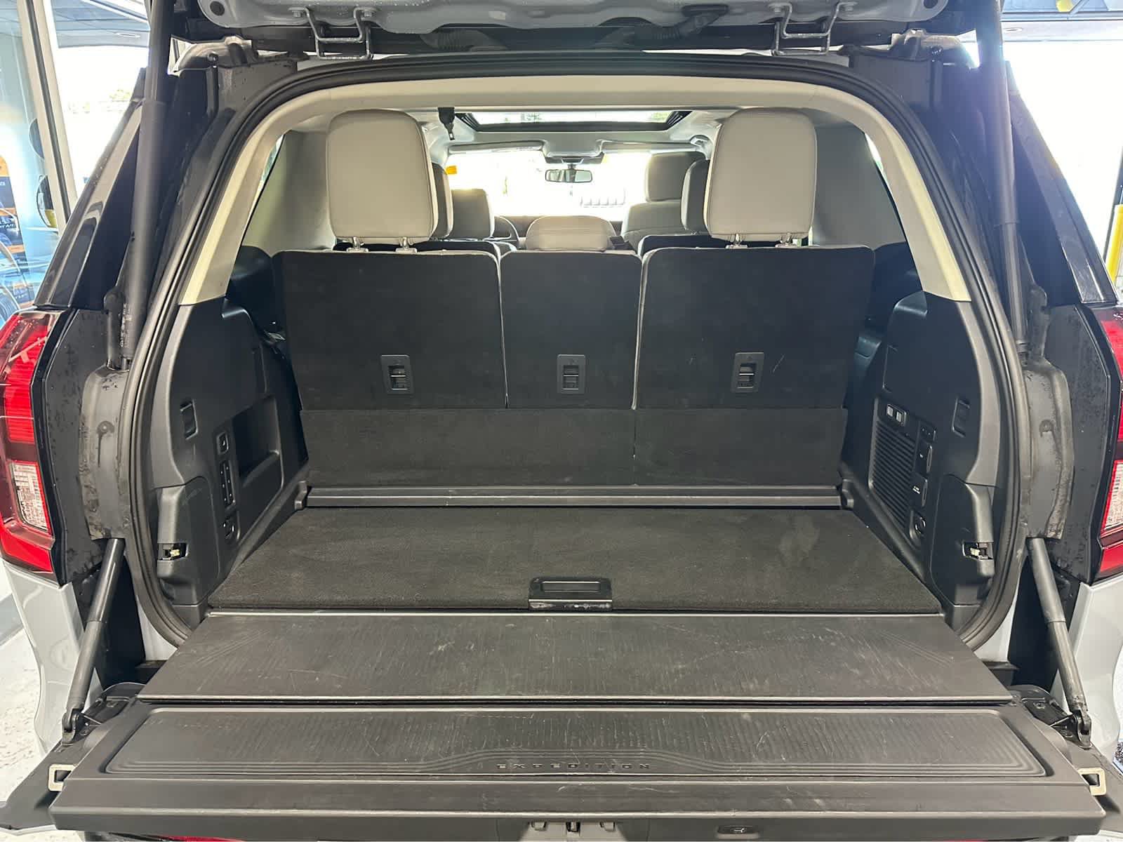 Certified 2025 Ford Expedition Active AWD/4WD image 38