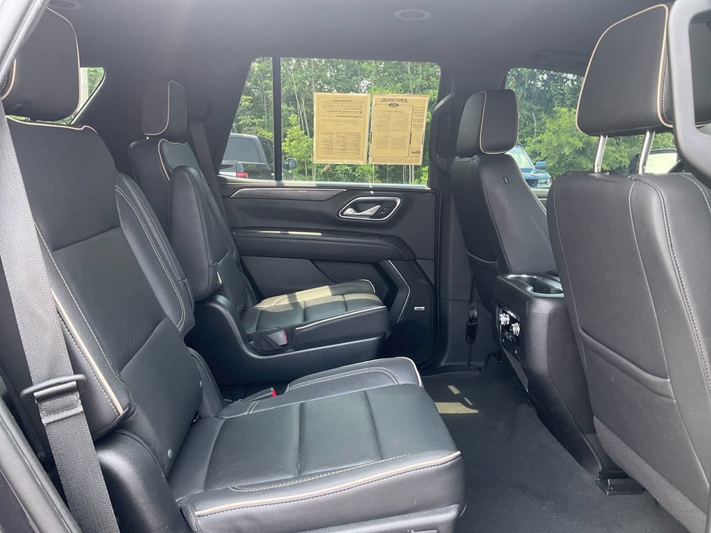 Used 2023 GMC Yukon SLT AWD/4WD image 13