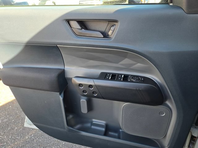 Certified 2024 Ford Maverick XL FWD image 5