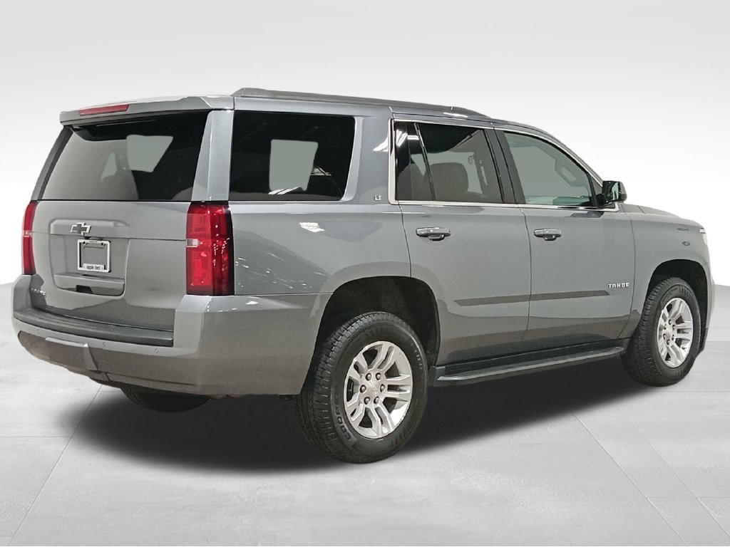 Used 2019 Chevrolet Tahoe LT w/ Luxury Package AWD/4WD image 3