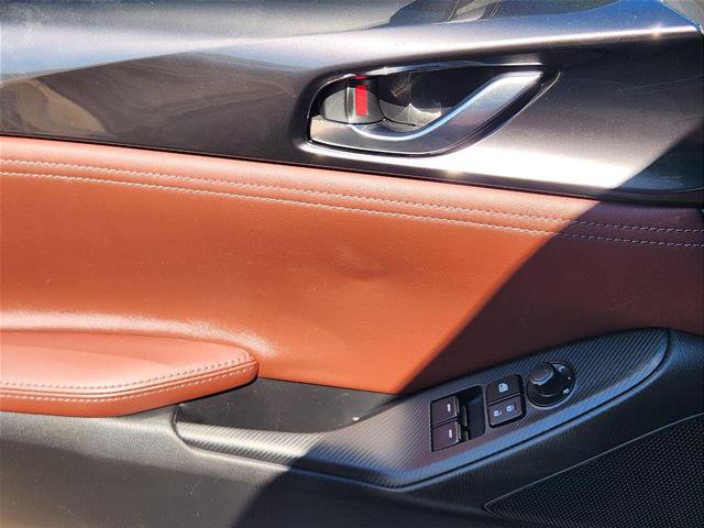 Used 2017 MAZDA MX-5 Miata RF Grand Touring RWD image 27