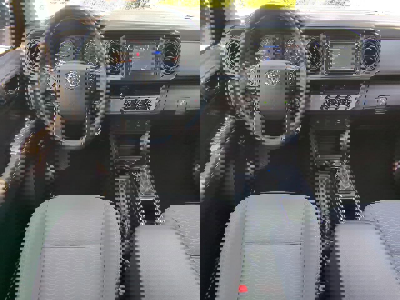 Used 2018 Toyota Tacoma SR w/ SR Convenience Package image 14