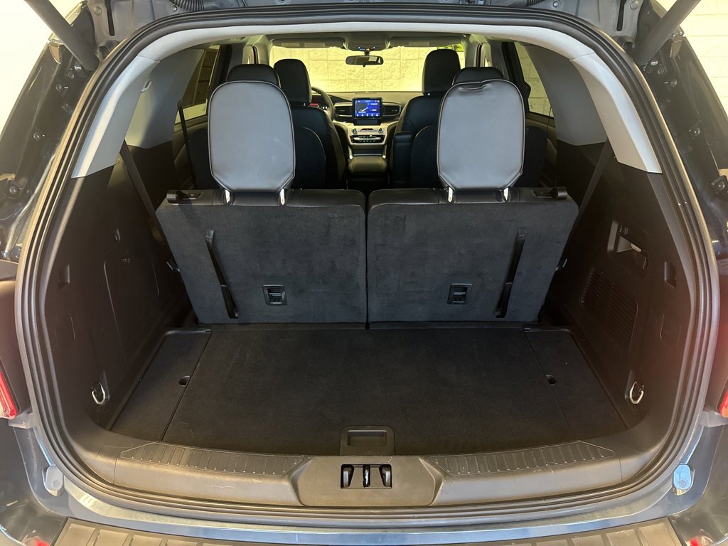 Certified 2023 Ford Explorer XLT w/ Equipment Group 202A image 8