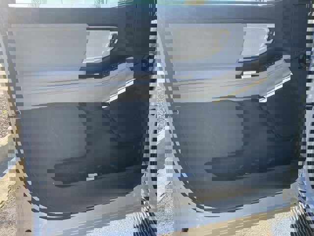 Certified 2025 Ford Expedition Active image 17