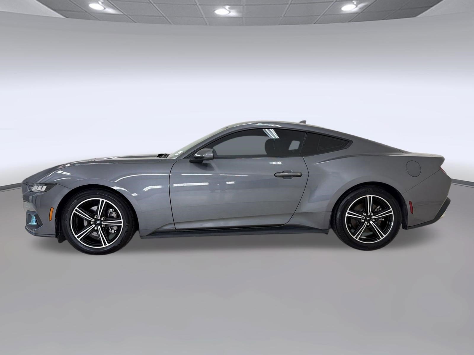 Certified 2024 Ford Mustang Coupe RWD image 2