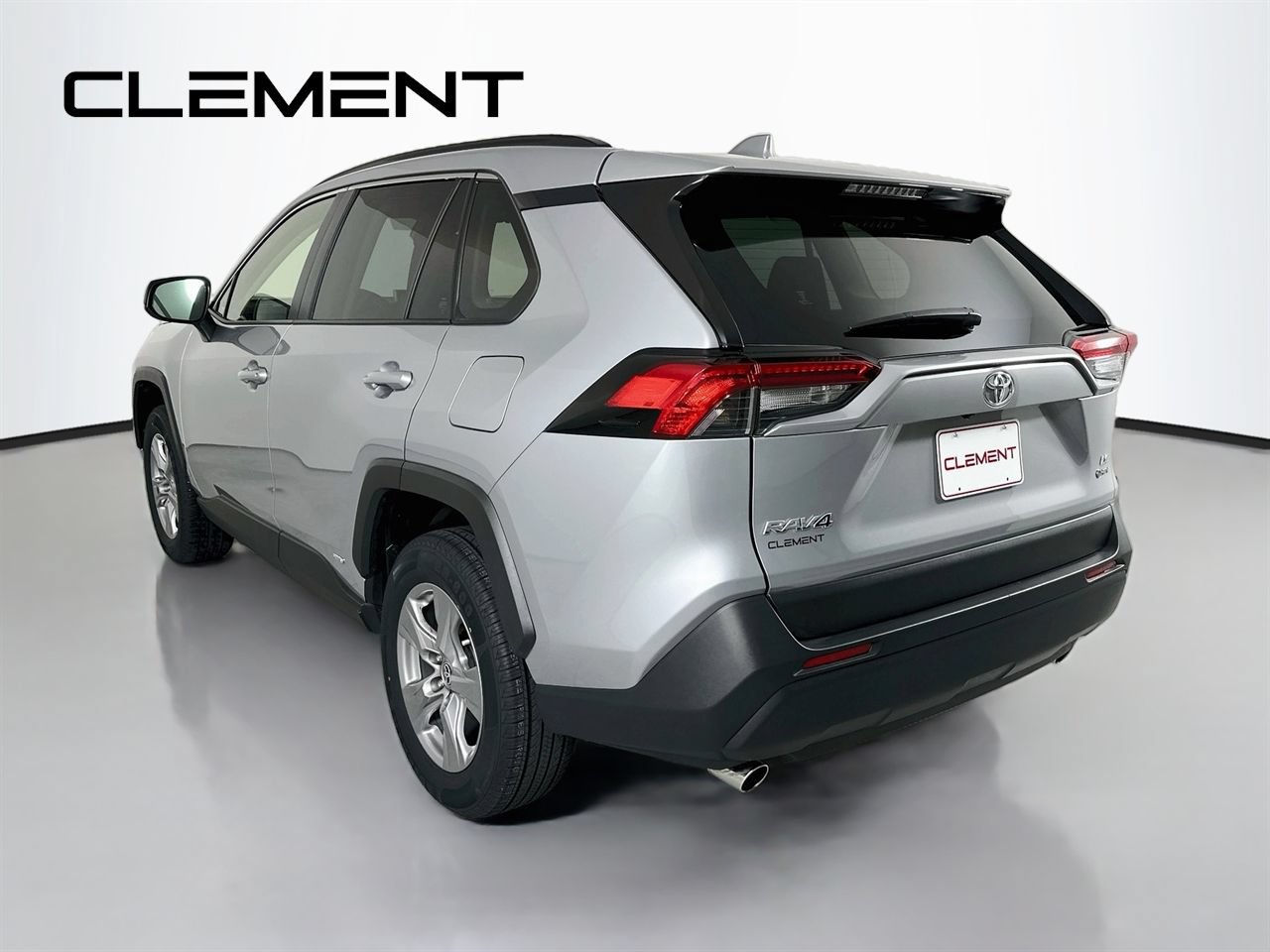 Used 2025 Toyota RAV4 LE AWD/4WD image 10