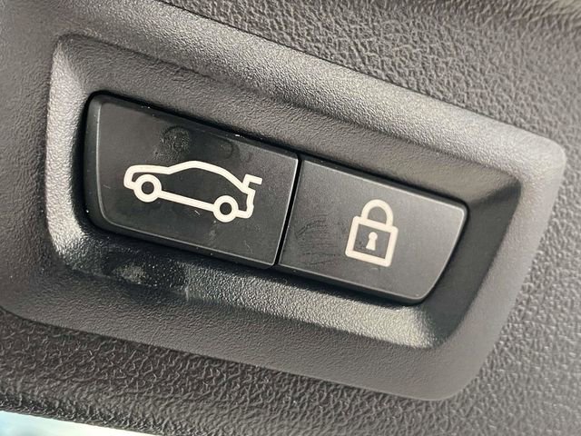 Used 2019 BMW X5 xDrive50i w/ M Sport Package AWD/4WD image 13