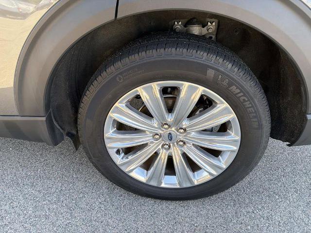 Certified 2022 Ford Explorer Limited w/ Limited Technology Package image 10