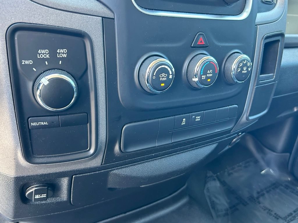 Used 2018 RAM 1500 ST w/ SXT Appearance Group AWD/4WD image 37
