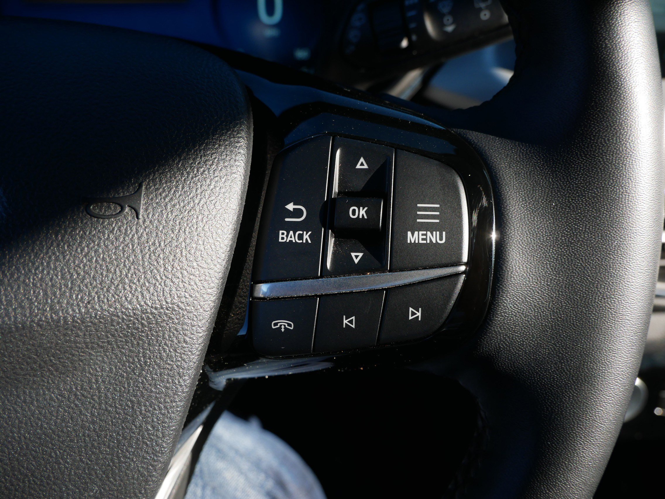 Certified 2024 Ford Escape Platinum AWD/4WD image 29