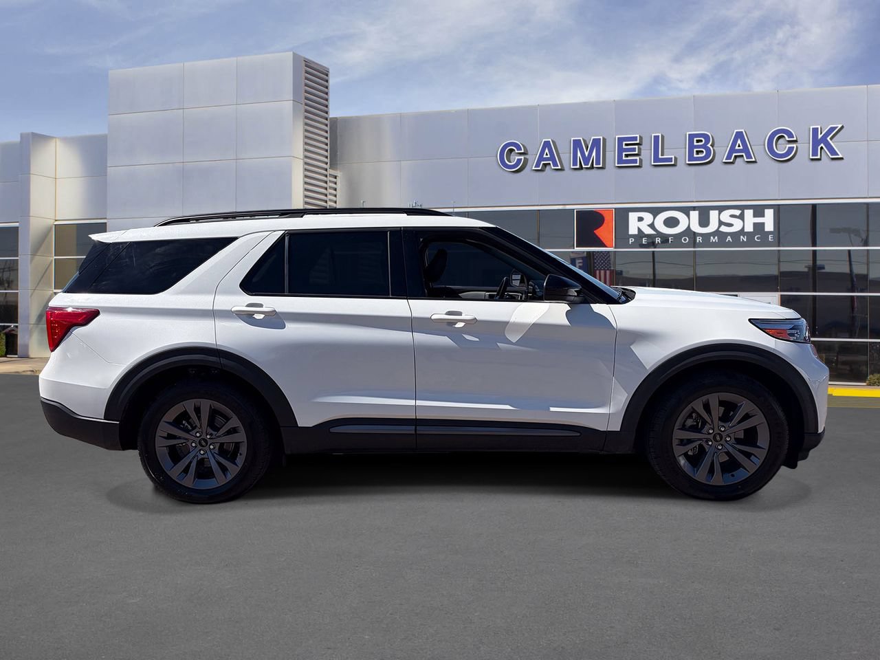 Certified 2022 Ford Explorer XLT w/ Equipment Group 202A RWD image 7