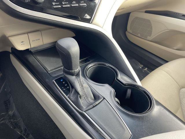 Used 2018 Toyota Camry LE image 27