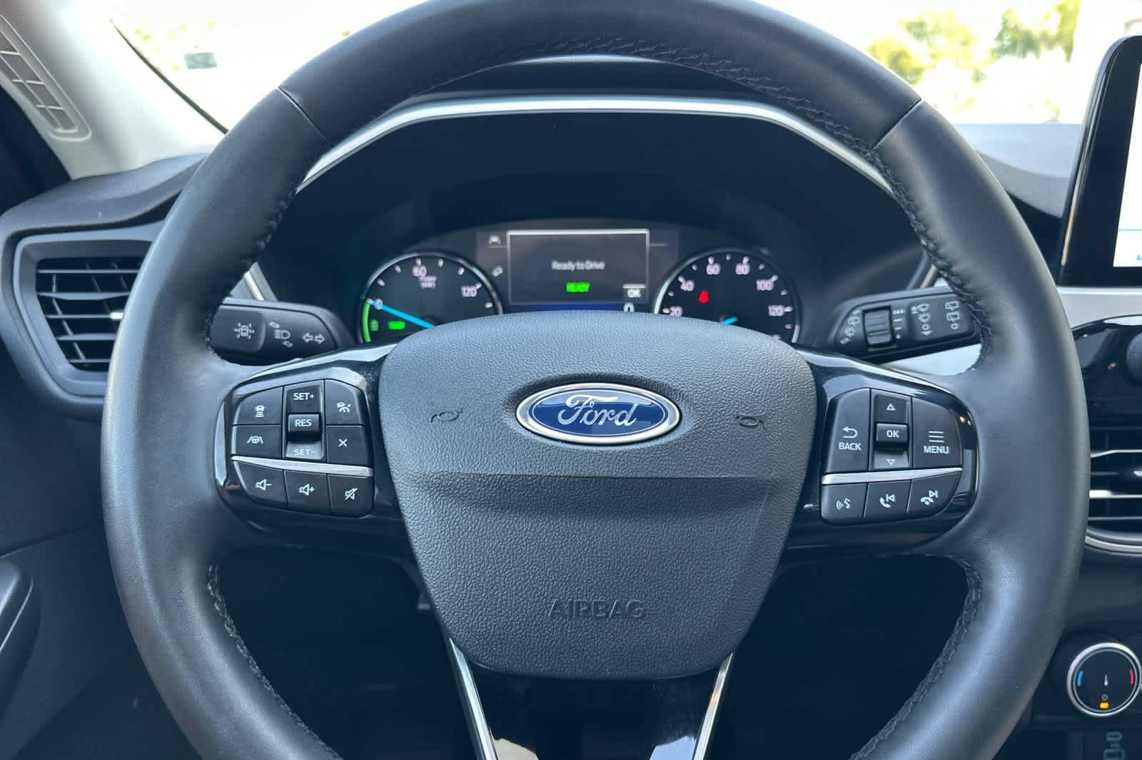 Certified 2022 Ford Escape SE w/ SE Sport Appearance Package AWD/4WD image 25