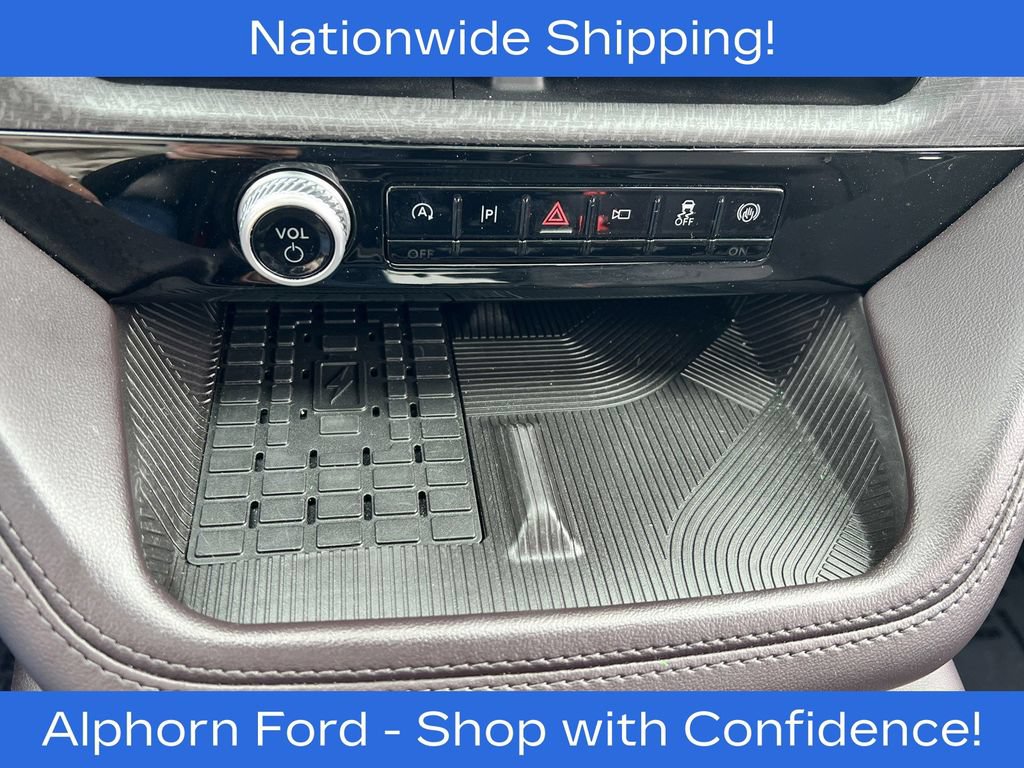 Certified 2025 Ford Explorer Platinum w/ LUX Leather Package AWD/4WD image 23