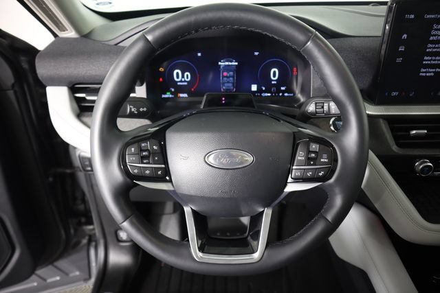 Certified 2025 Ford Explorer Platinum w/ Ultimate Package AWD/4WD image 39