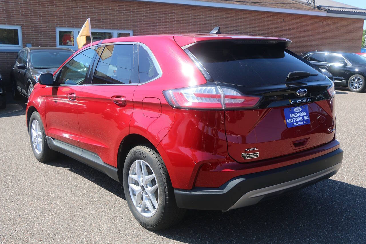 Certified 2023 Ford Edge SEL w/ Convenience Package AWD/4WD image 3