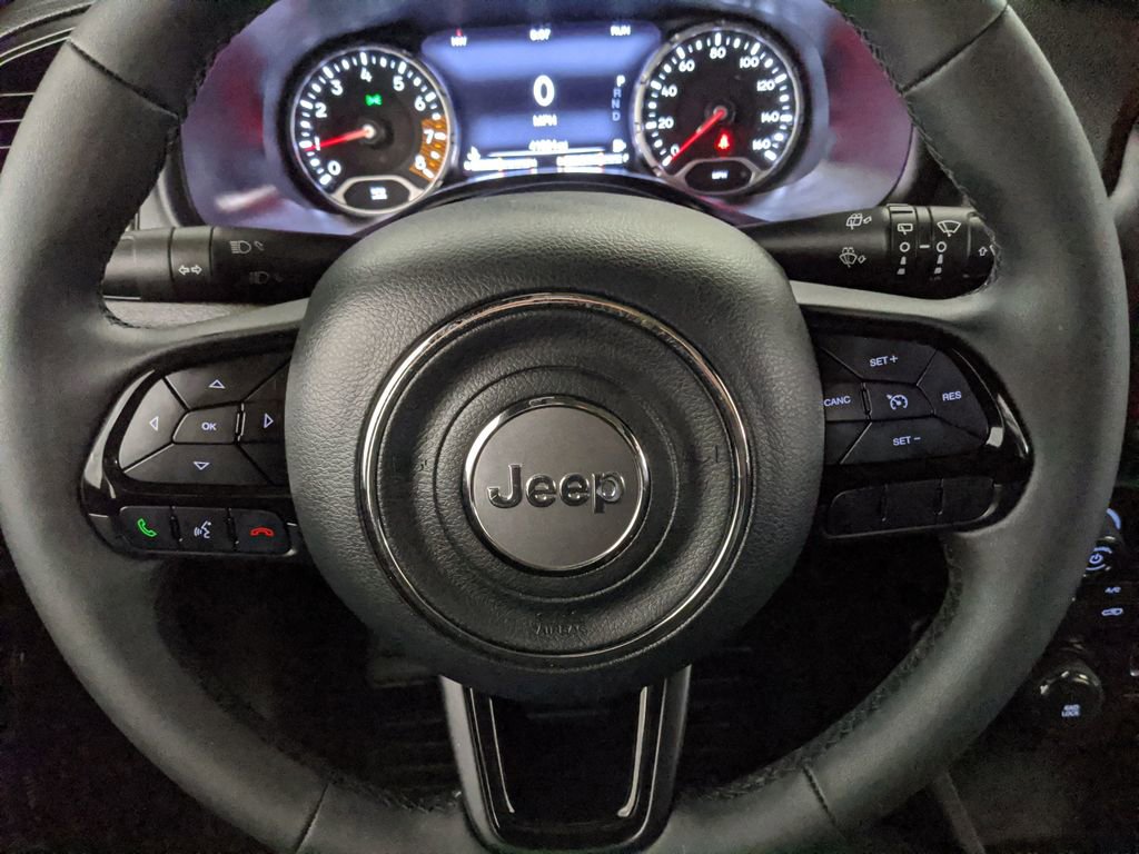 Used 2022 Jeep Renegade Altitude w/ Sun/Sound Group AWD/4WD image 13