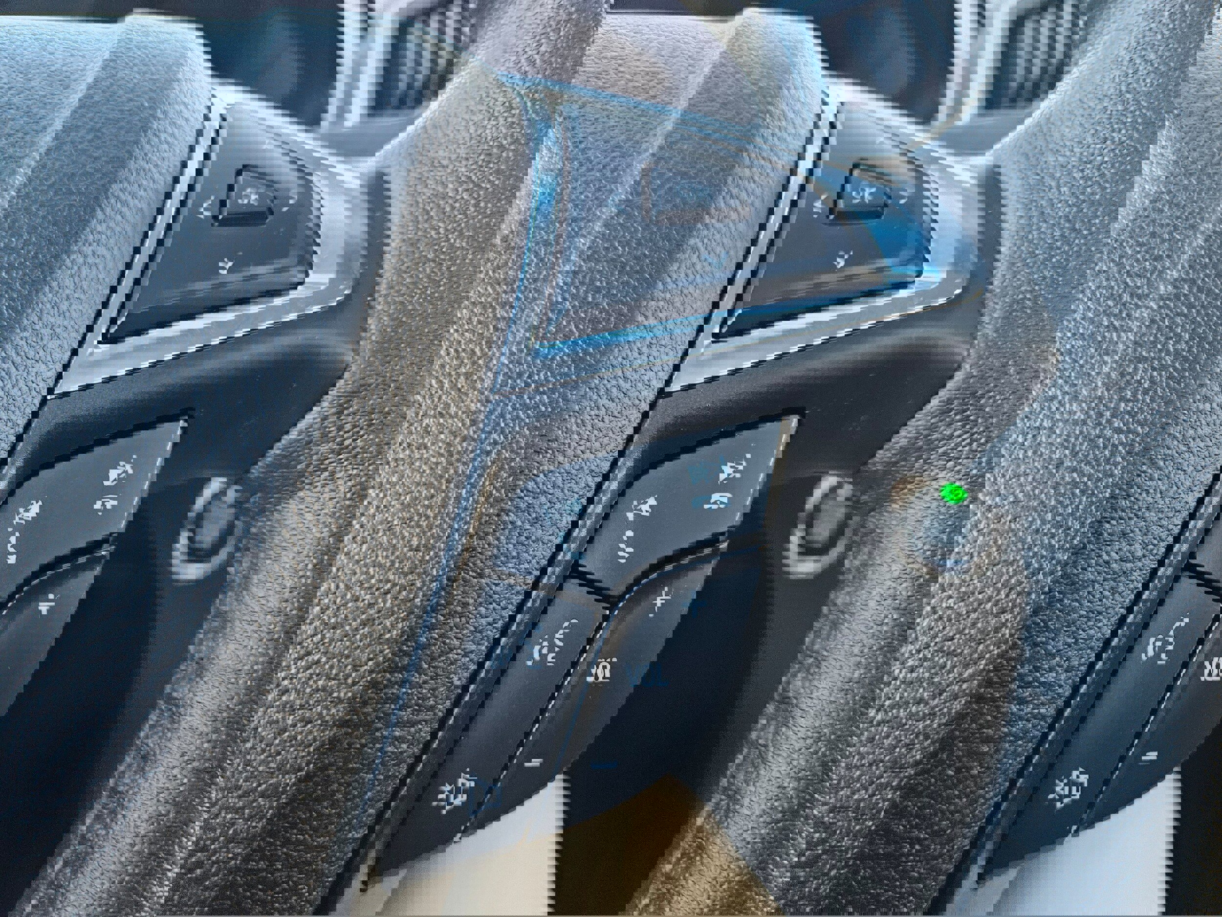 Certified 2022 Ford Edge Titanium w/ Equipment Group 301A image 21