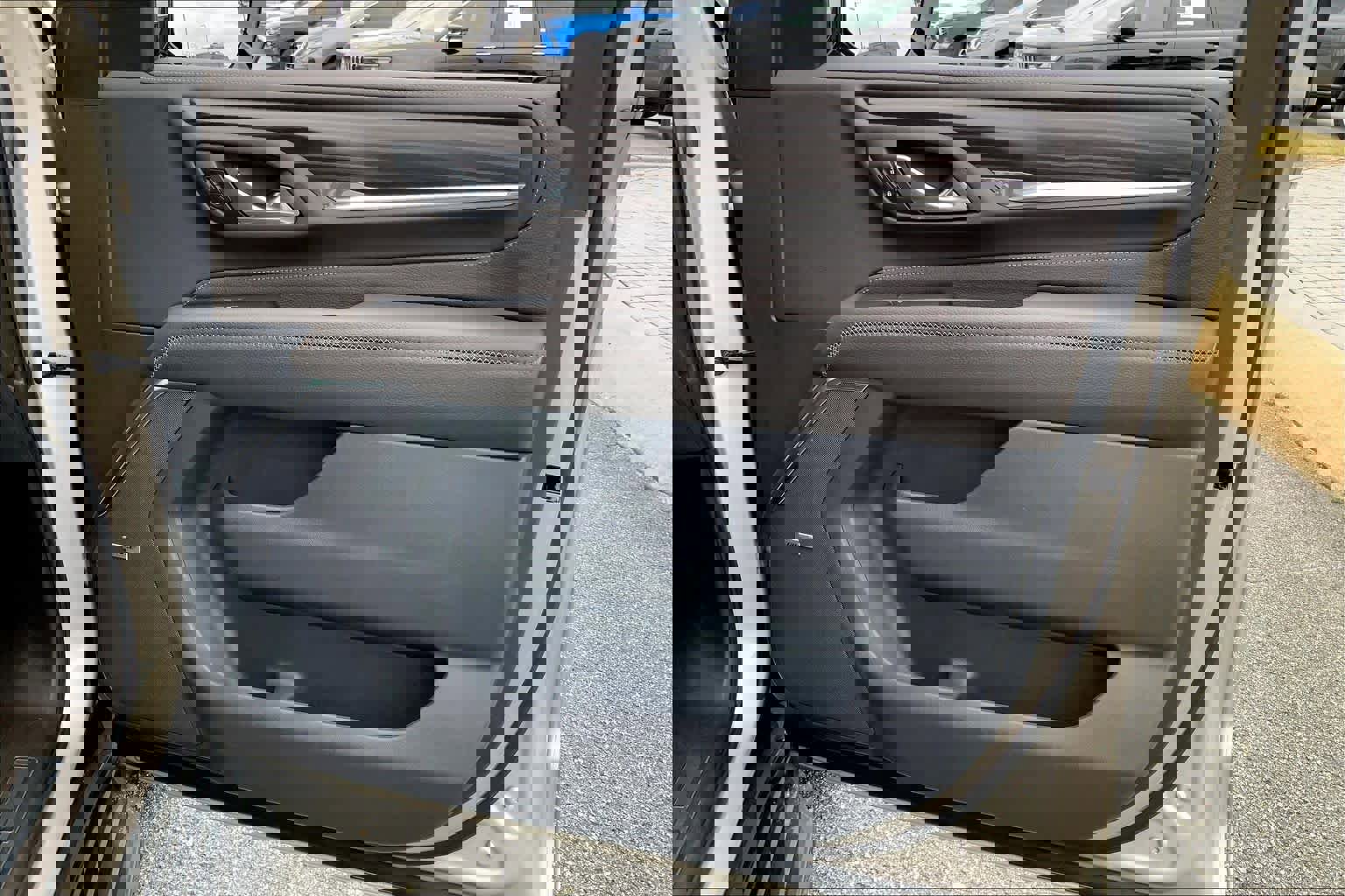 Used 2024 GMC Yukon Denali w/ Advanced Technology Package image 23