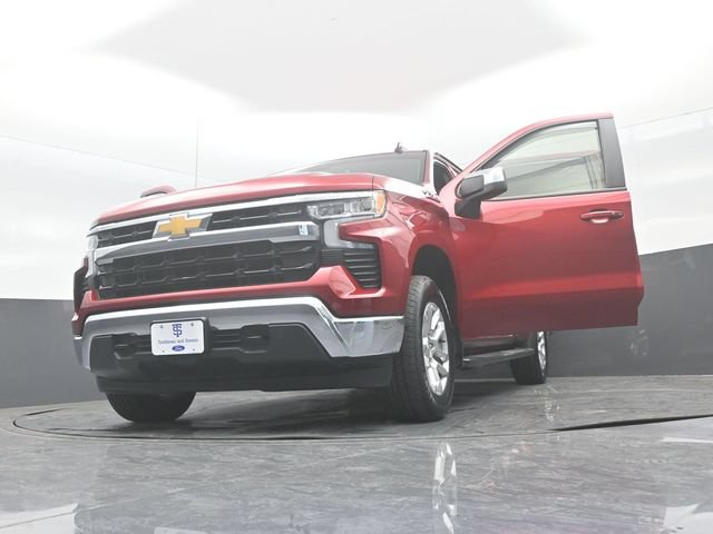 Used 2023 Chevrolet Silverado 1500 LT AWD/4WD image 31