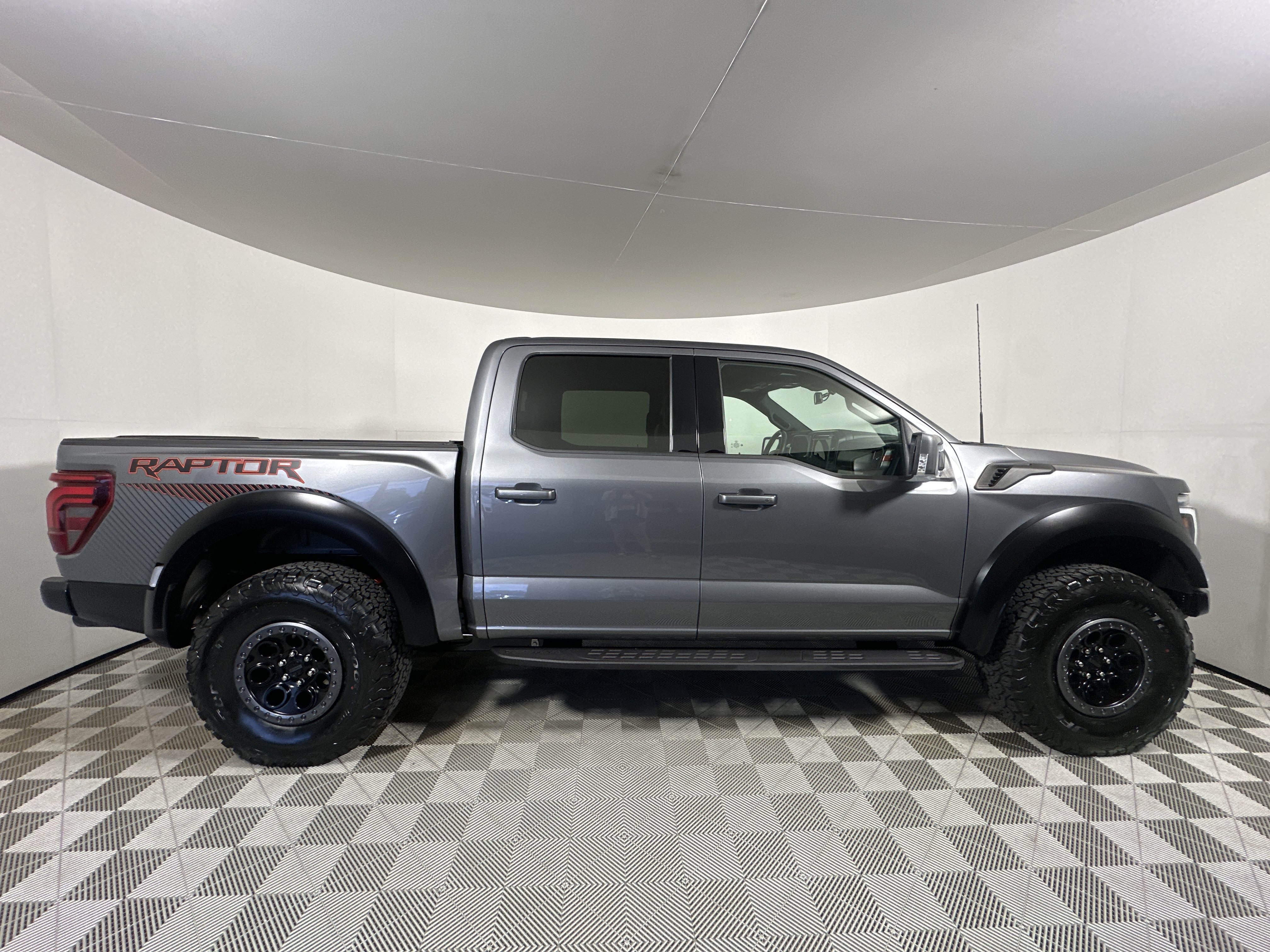 Certified 2024 Ford F150 Raptor AWD/4WD image 8