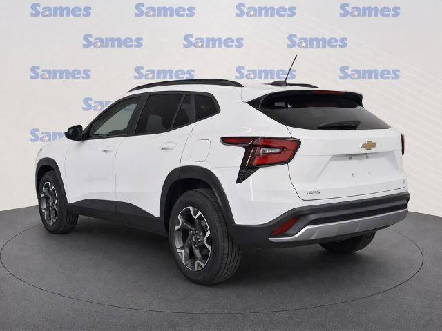 Used 2025 Chevrolet Trax LT w/ Driver Confidence Package FWD image 4