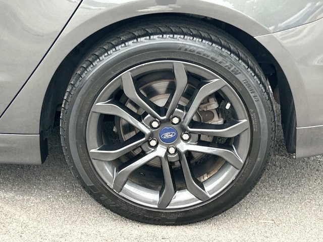 Certified 2018 Ford Fusion SE w/ Equipment Group 201A FWD image 13