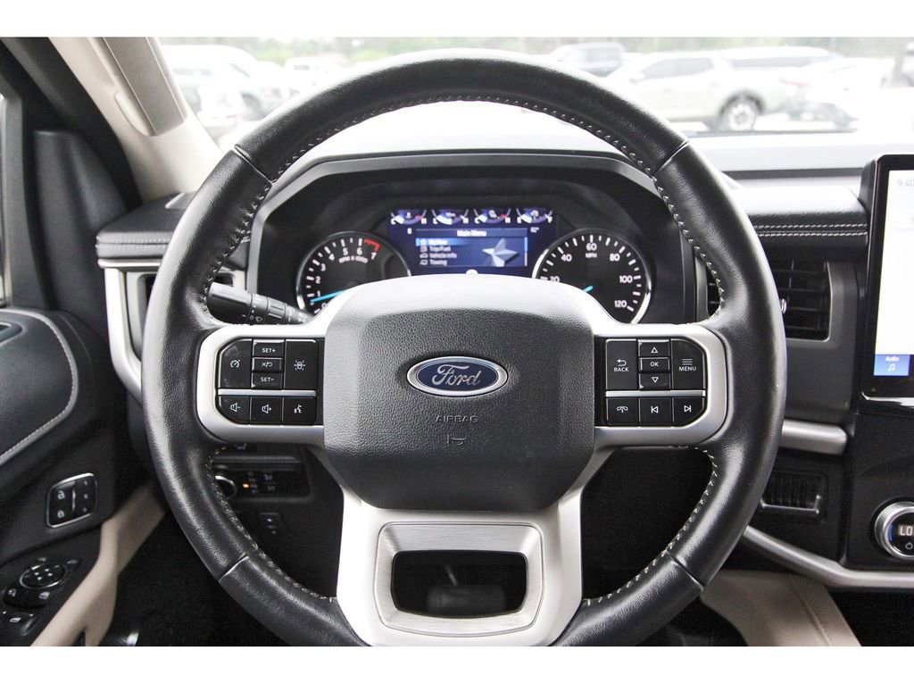 Certified 2024 Ford Expedition XLT RWD image 15