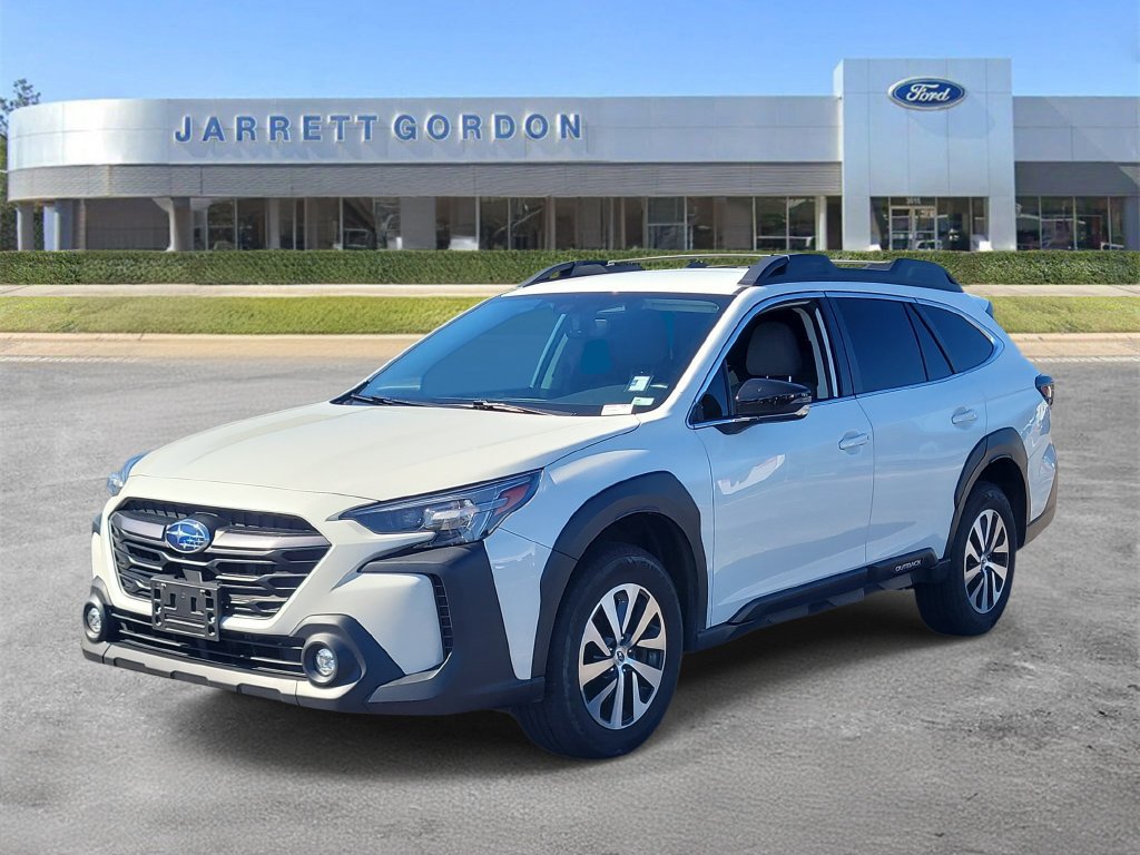 Used 2024 Subaru Outback Premium AWD/4WD image 2
