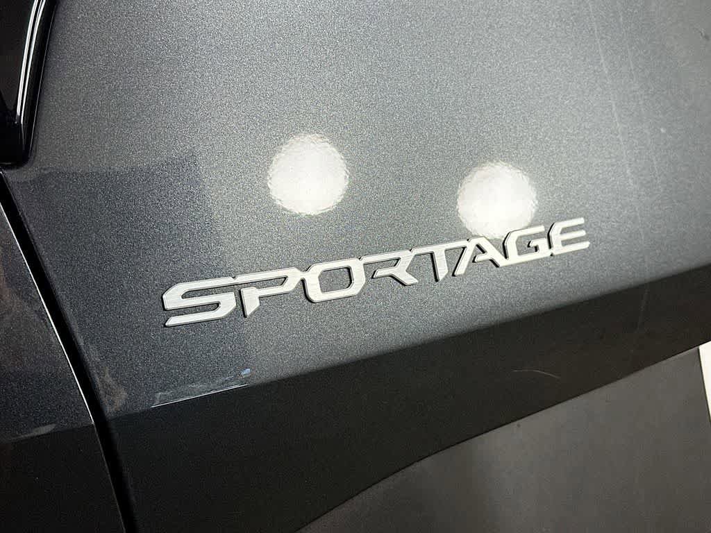 Used 2025 Kia Sportage EX AWD/4WD image 7