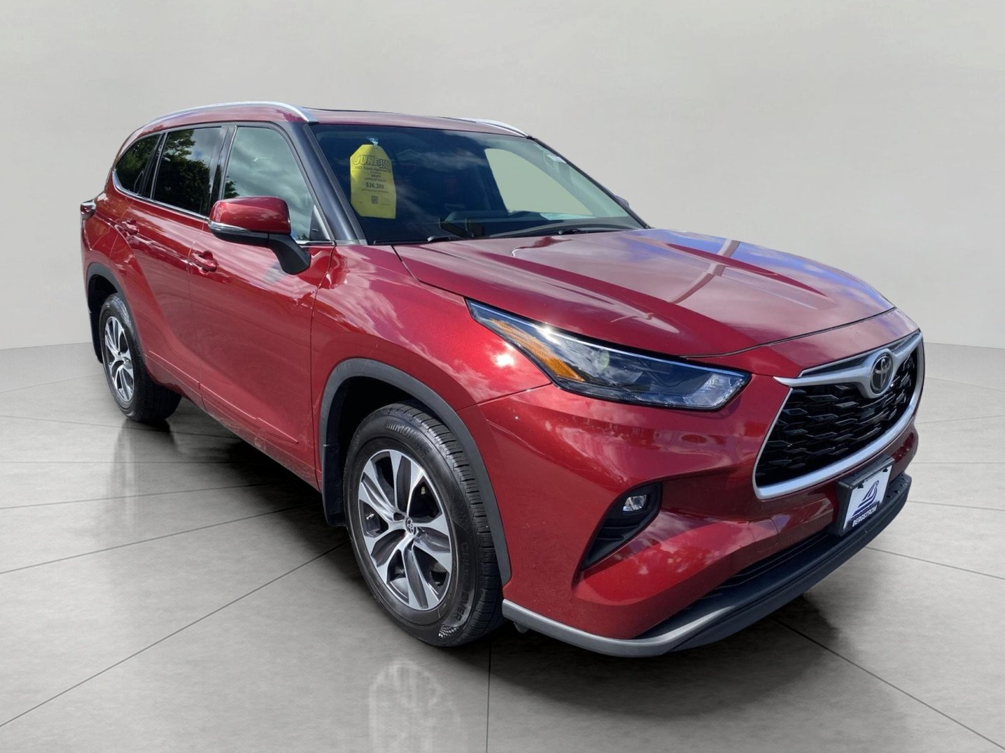 Used 2022 Toyota Highlander XLE