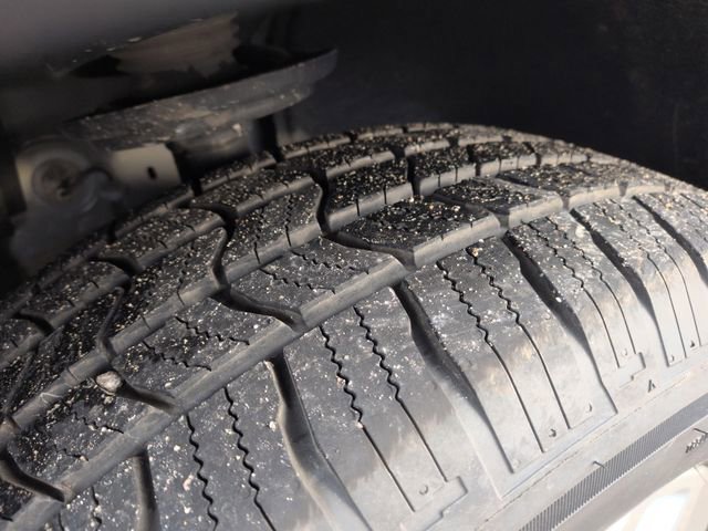 Used 2021 Chevrolet Traverse LT image 58