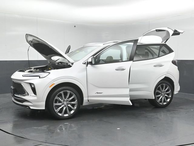 Used 2024 Buick Encore GX Avenir w/ Avenir Convenience Package AWD/4WD image 50