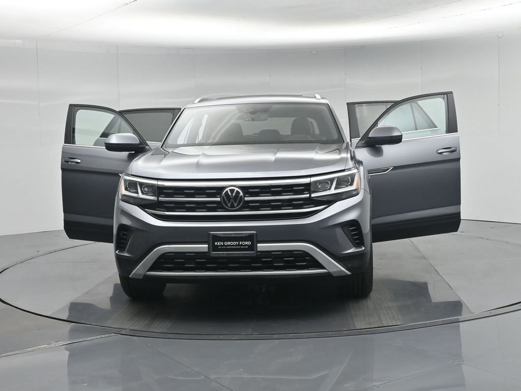 Used 2023 Volkswagen Atlas Cross Sport SE w/ Panoramic Sunroof Package image 57
