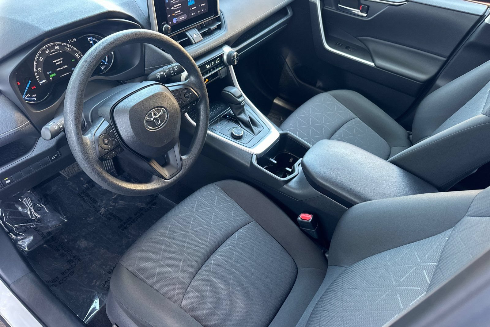 Used 2025 Toyota RAV4 XLE w/ Convenience Package AWD/4WD image 10