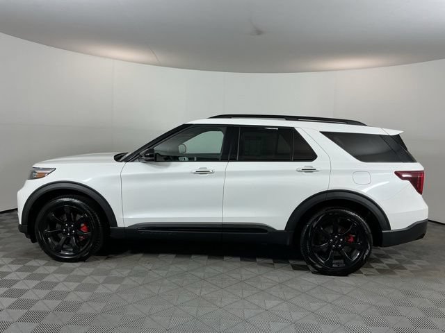 Certified 2024 Ford Explorer ST w/ Technology Package AWD/4WD image 8