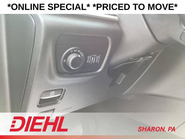 Used 2022 Jeep Grand Cherokee Laredo w/ Luxury Tech Group I AWD/4WD image 25
