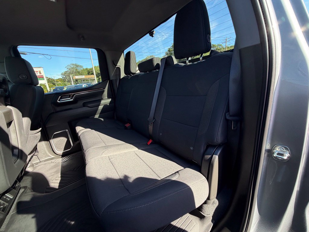 Used 2025 Chevrolet Silverado 1500 RST AWD/4WD image 13