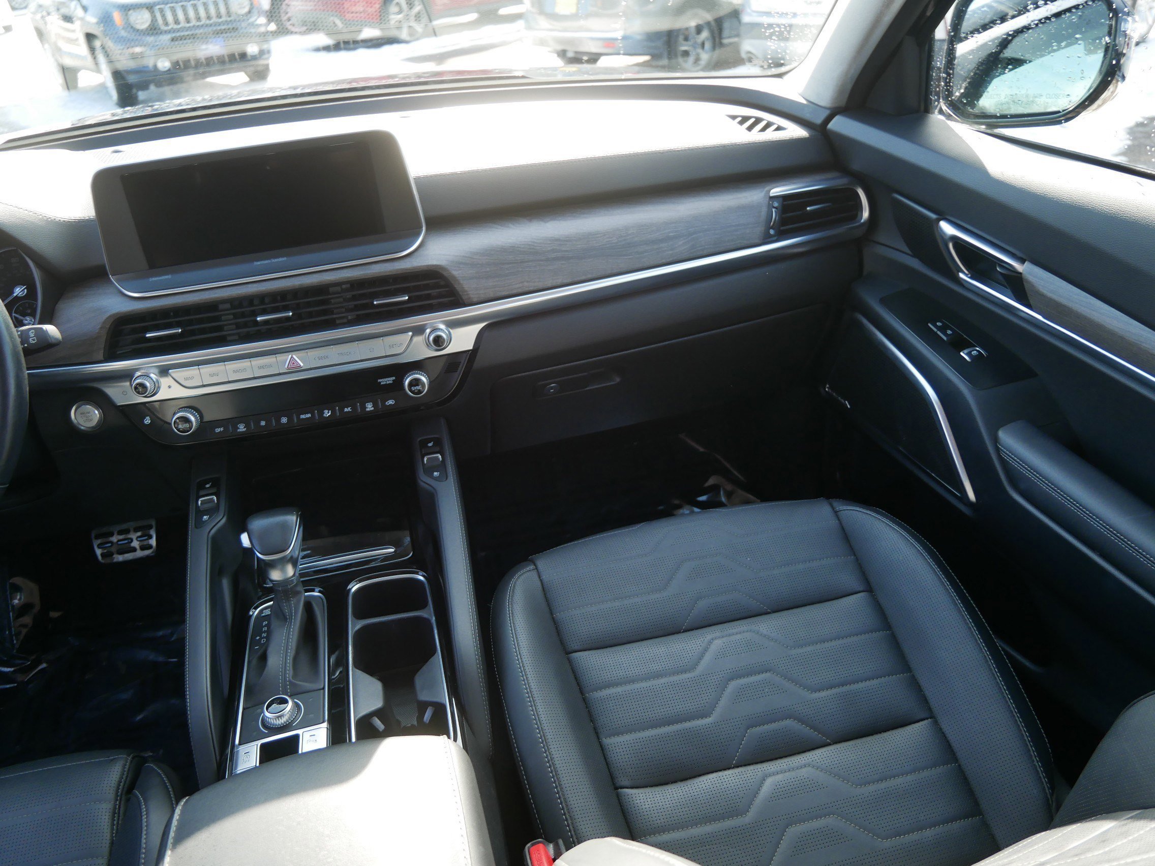 Used 2022 Kia Telluride SX w/ SX Prestige Package image 11