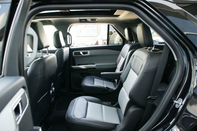 Certified 2022 Ford Explorer XLT w/ Equipment Group 202A AWD/4WD image 29