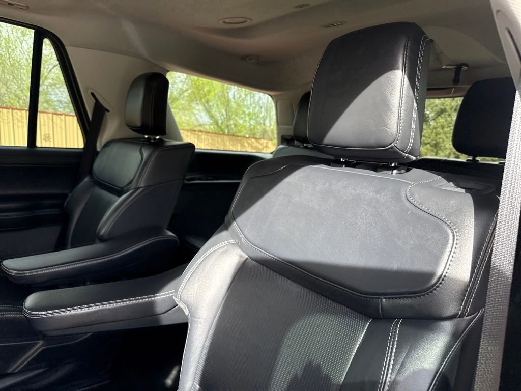 Certified 2025 Ford Expedition Platinum AWD/4WD image 18